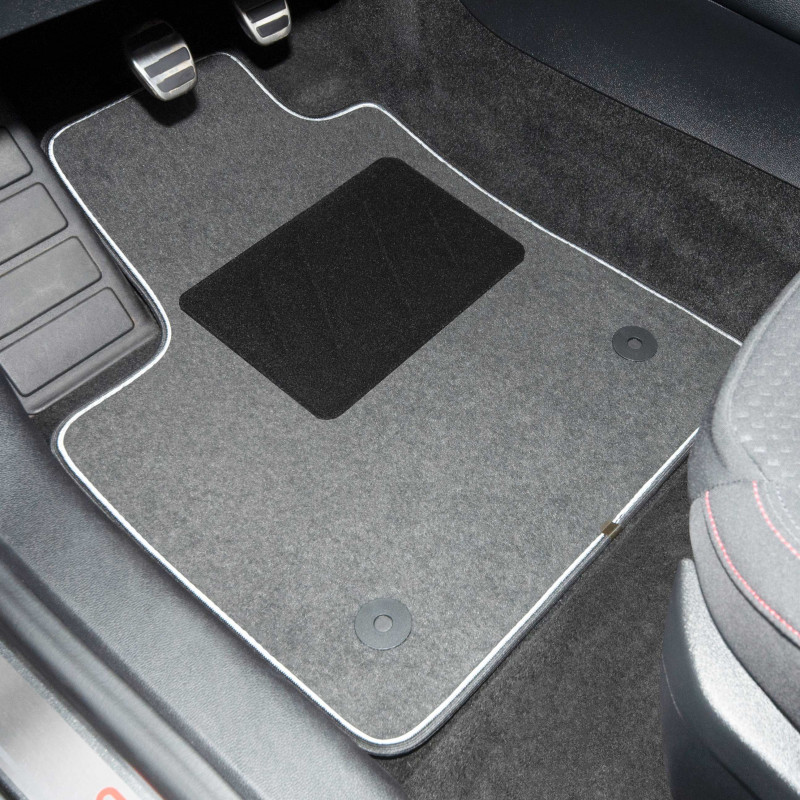 Tapis de voiture - Sur Mesure pour CLIO 3 (2005 à 2014) - 3 pièces - Tapis  de sol antidérapant pour automobile - Cdiscount Auto