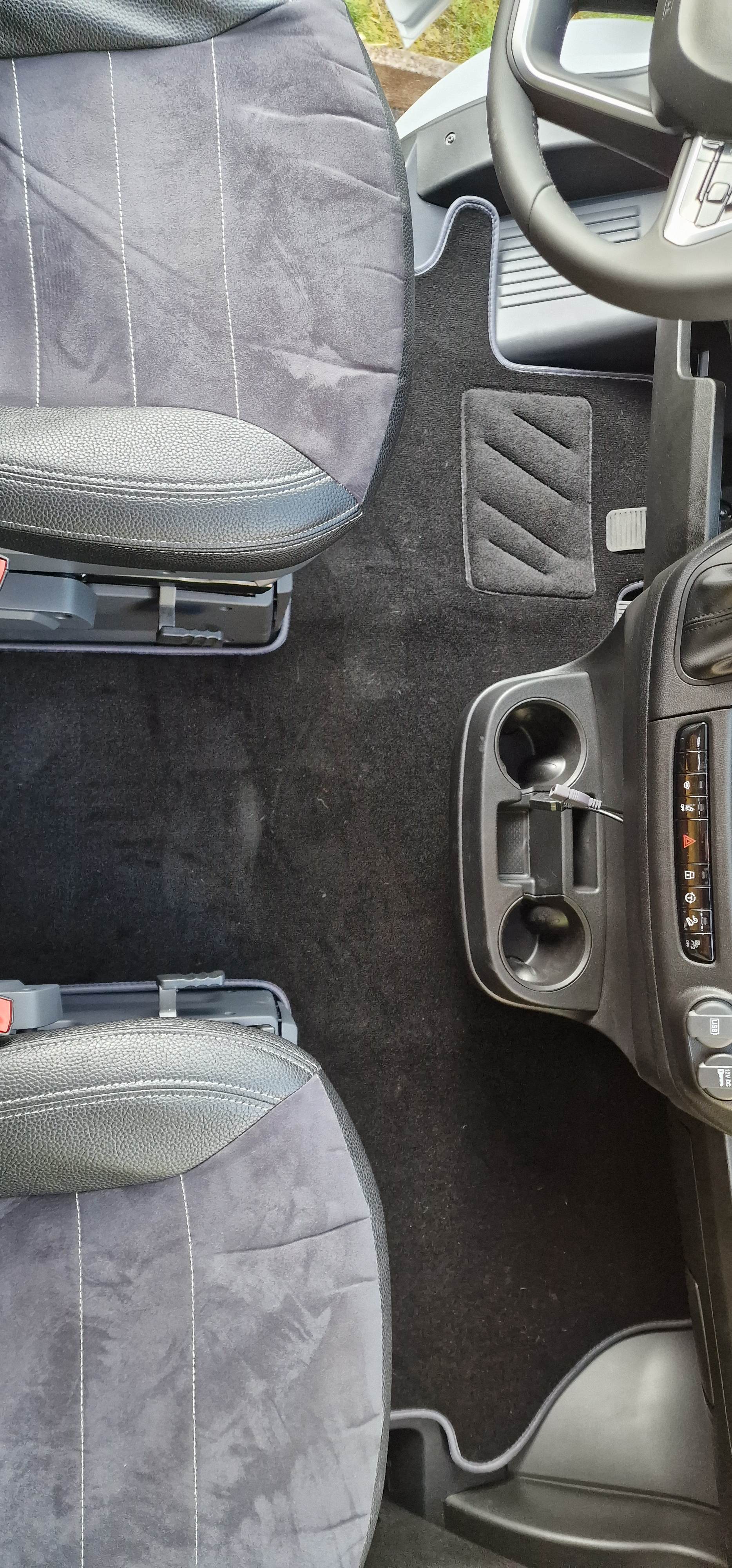 Tappetini per camper Fiat Ducato, foto del cliente vincitore del concorso 2026