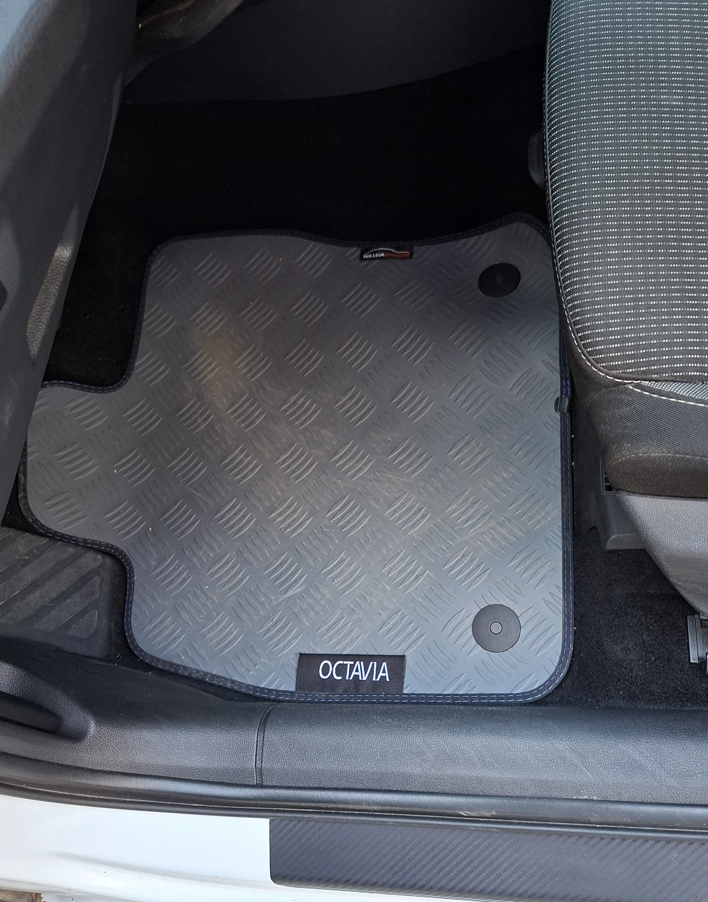 Tapis pour SKODA OCTAVIA