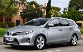 Bâche de voiture adaptée à Toyota Auris housse de voiture d'extérieur 100%  Étanche € 220