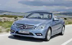  Bâche Voiture Extérieur, pour Mercedes Benz E220 E350 Coupe,  Housse Voiture, Couverture Voiture en Oxford ,Bache De Voiture,avec  Fermeture ÉClair ( Color : D , Size : E 350 )