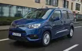 PROACE CITY - arrière 2/3 - 1/3