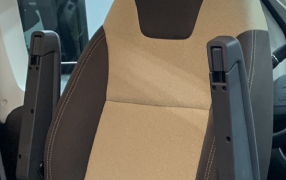 Aguti - Accoudoir avec réglage à l'avant