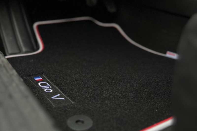 Tapis RENAULT CLIO 5